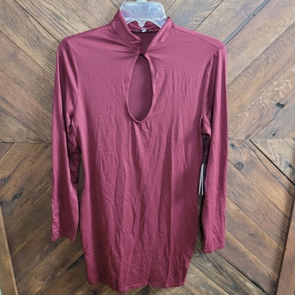 Iris Burgundy Long Sleeve Keyhole Dress Large